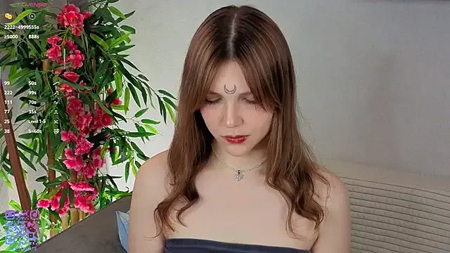 Lunabate on StripChat