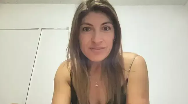 LunaBeya on StripChat