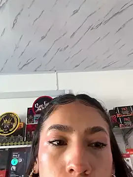 lunaluxury22 on StripChat