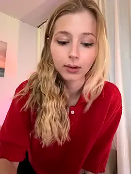 LunaRase on StripChat