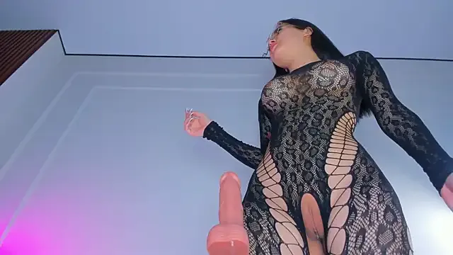 maakimo on StripChat