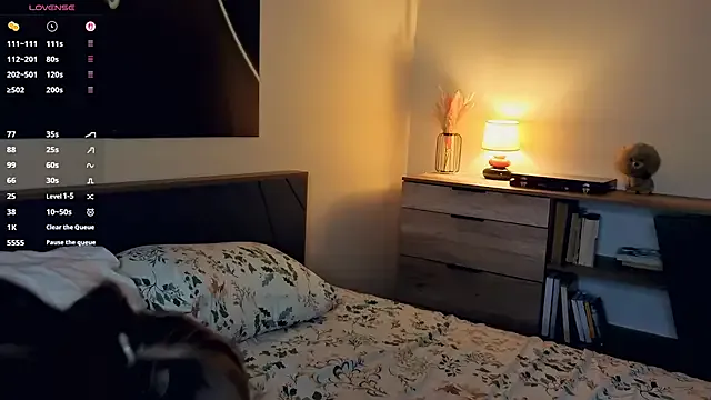 MaliaBourraine on StripChat