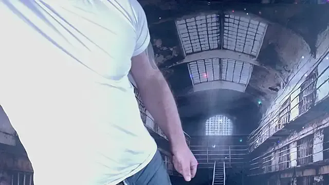 ManlyPrisonGuy on StripChat