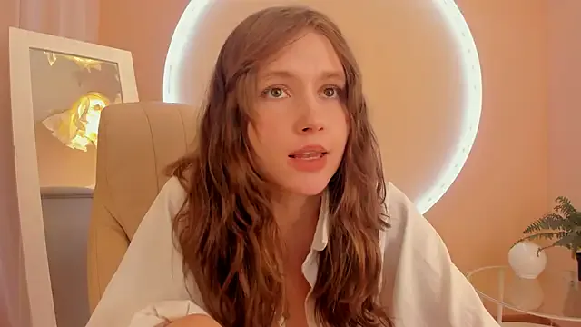 MaryannSoftt — oil show with nude ass ^^