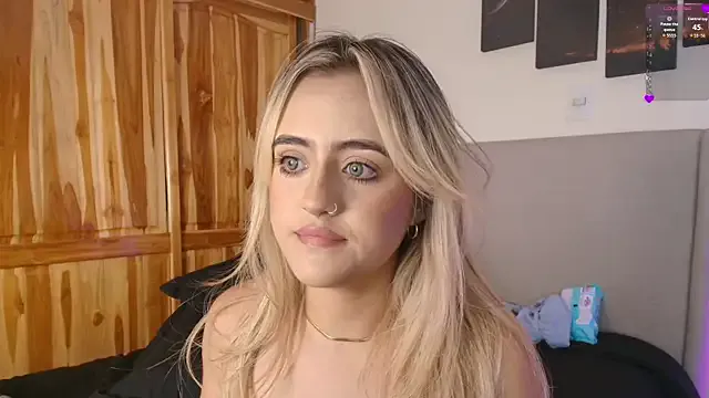 MaryMoon_ on StripChat