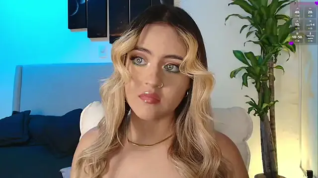 MaryMoon_ on StripChat