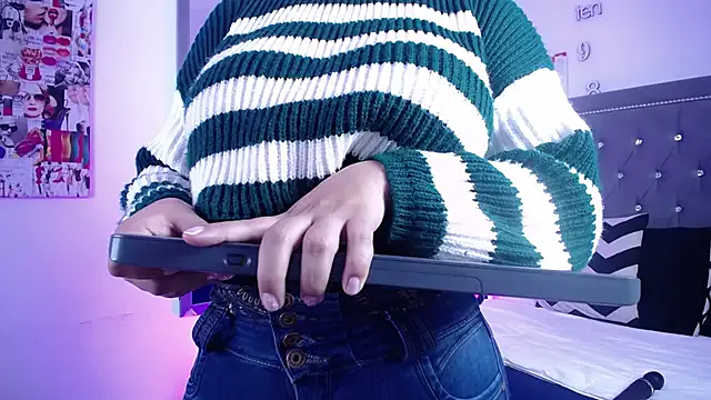 MelissaRhodes on StripChat