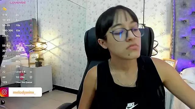 Freechat MelodyWinx on StripChat
