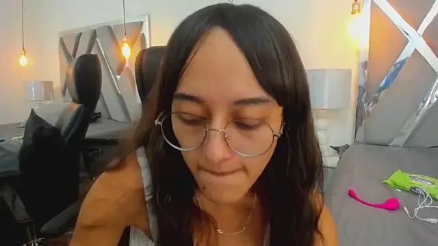 Freechat MelodyWinx on StripChat