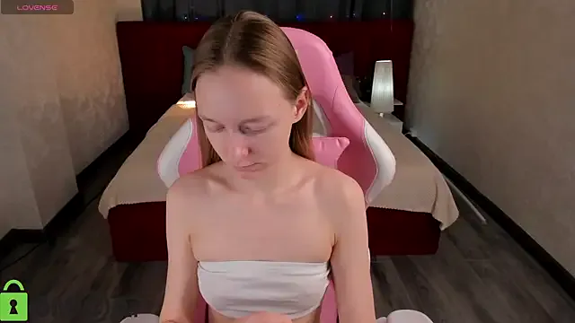 Mia_E1fie on StripChat