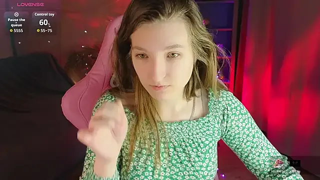 Mia_Myles on StripChat