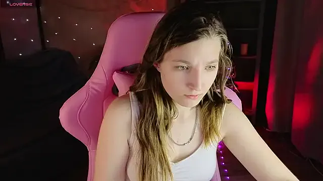 Mia_Myles on StripChat