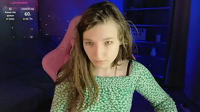 Mia_Myles on StripChat