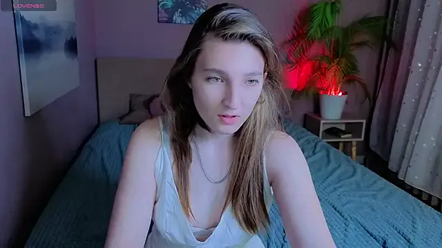 Mia_Myles on StripChat