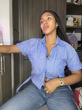 Mia_sweet80 on StripChat