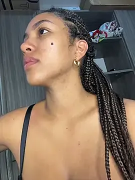 Mia_sweet80 on StripChat