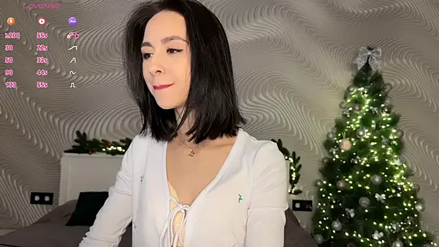 MiaSweetasHoney on StripChat