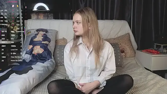 MicheleHonas on StripChat