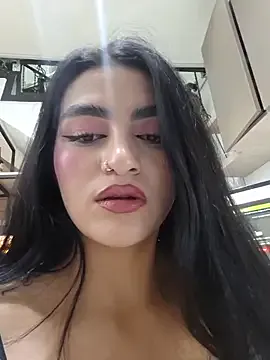 miel_gomez on StripChat