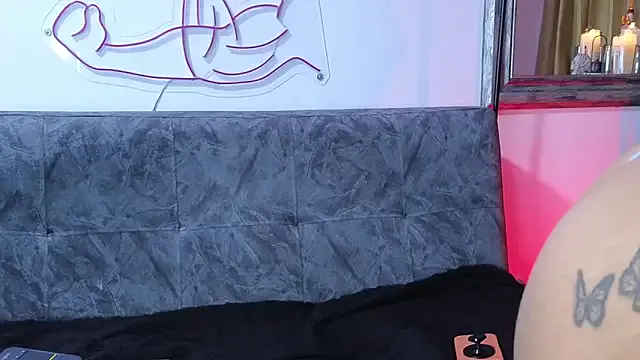 MightyLaura1 — Ride new dildo