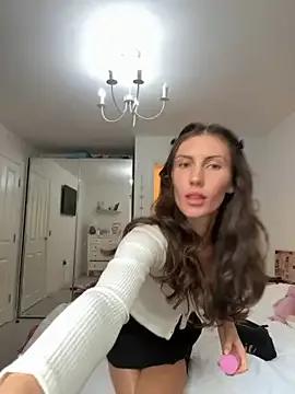 Freechat MilaRenee on StripChat