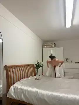 Freechat MilaRenee on StripChat