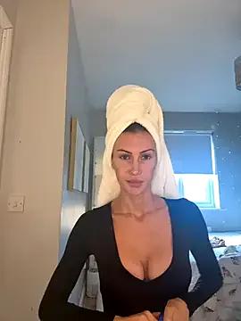 Freechat MilaRenee on StripChat