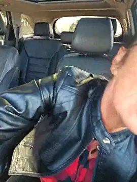 Misses-Cougar on StripChat 