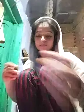 Mohni_hote on StripChat