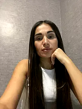 MonikaSi on StripChat