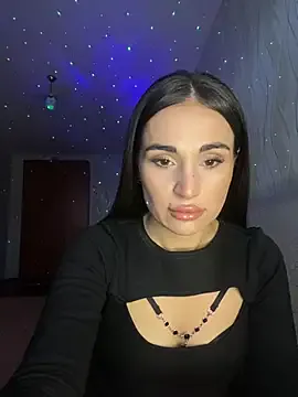 MonikaSi on StripChat