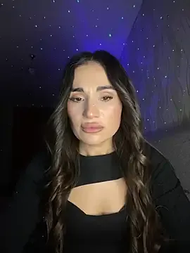 MonikaSi on StripChat