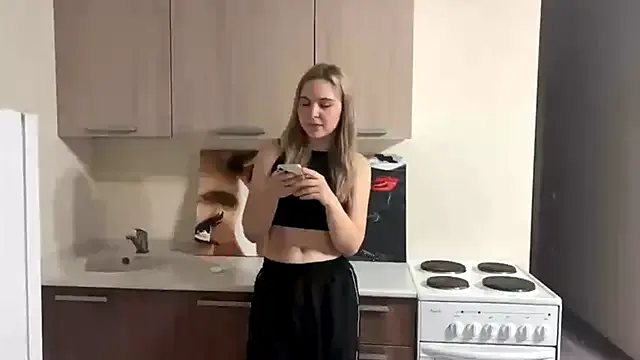 MyraLitterers on StripChat