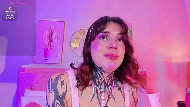 mystikdoll on StripChat