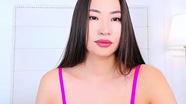 NaomiYuu on StripChat