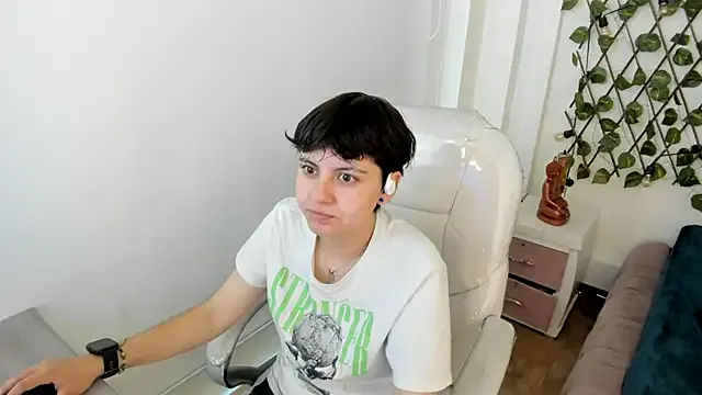 Nathaly_ds on StripChat