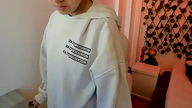 Nathaly_ds on StripChat