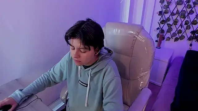 Nathaly_ds on StripChat