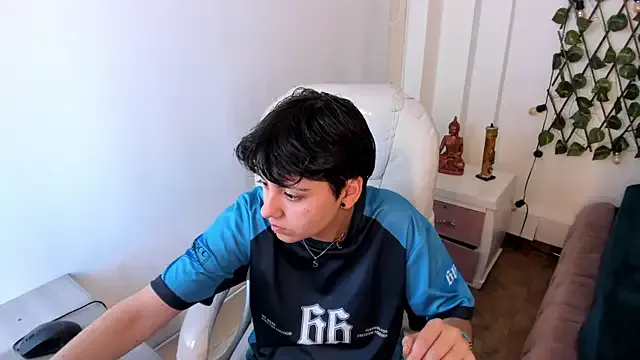 Nathaly_ds on StripChat