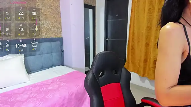 Naughtymilfx__