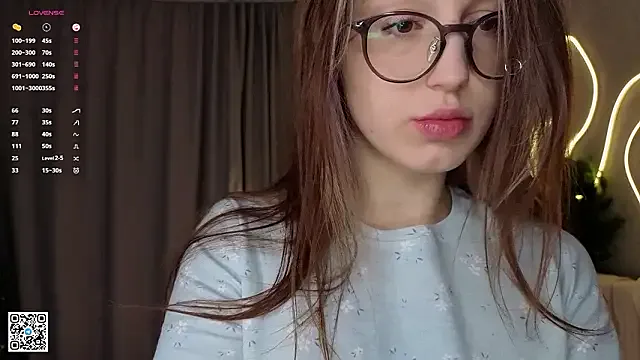 NicolaHulse on StripChat