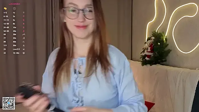 NicolaHulse on StripChat