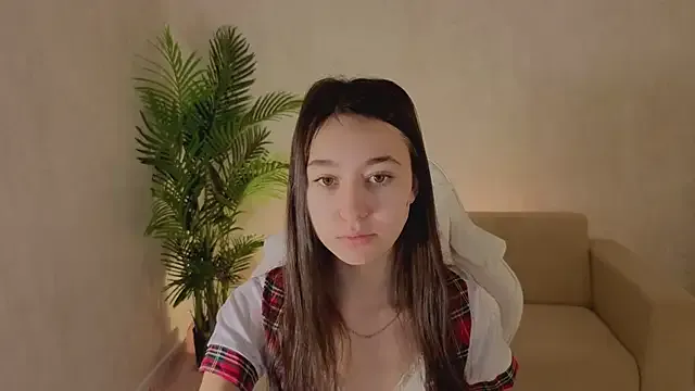 Nicole_Brownie — show ass + slap gently