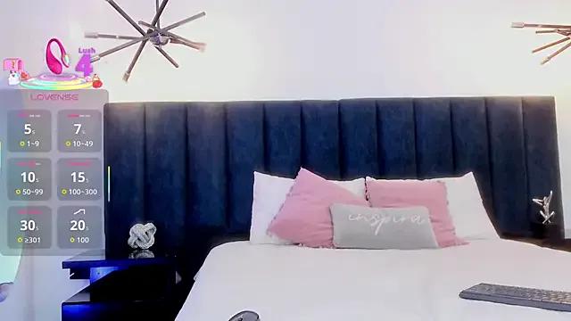 Freechat niia7 on StripChat