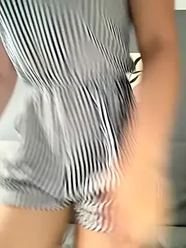 Nina_lovi on StripChat
