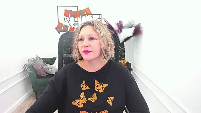 StripChat NinaStarle is Freechat NinaStarle — French kiss