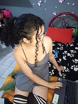 NinaSweet2 on StripChat 