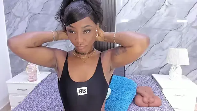 Nyakimgold on StripChat