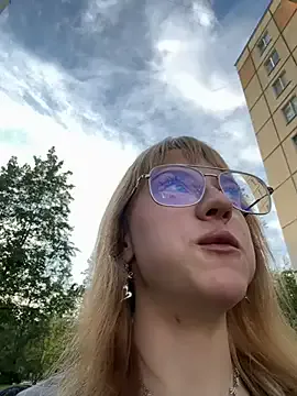 Only_April on StripChat