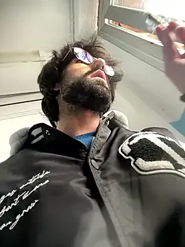 Paapii1098 on StripChat